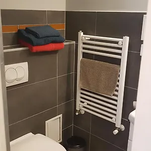 Economy Hollo Budapest